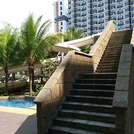 Cozy Swiss Garden Beach Resort Residence Kampung Sungai Karang Exterior photo