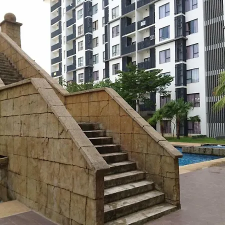 Cozy Swiss Garden Beach Resort Residence Kampung Sungai Karang Exterior photo